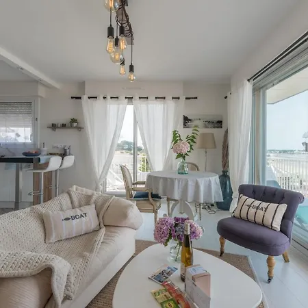 De Standing Et Splendide Vue Sur Mer *