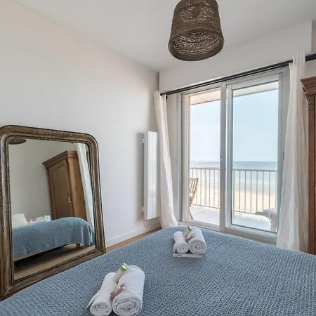De Standing Et Splendide Vue Sur Mer